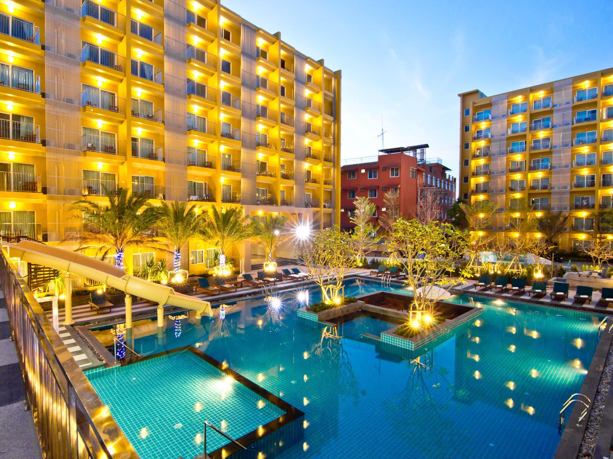 Bella Express Hotel Pattaya Exterior photo