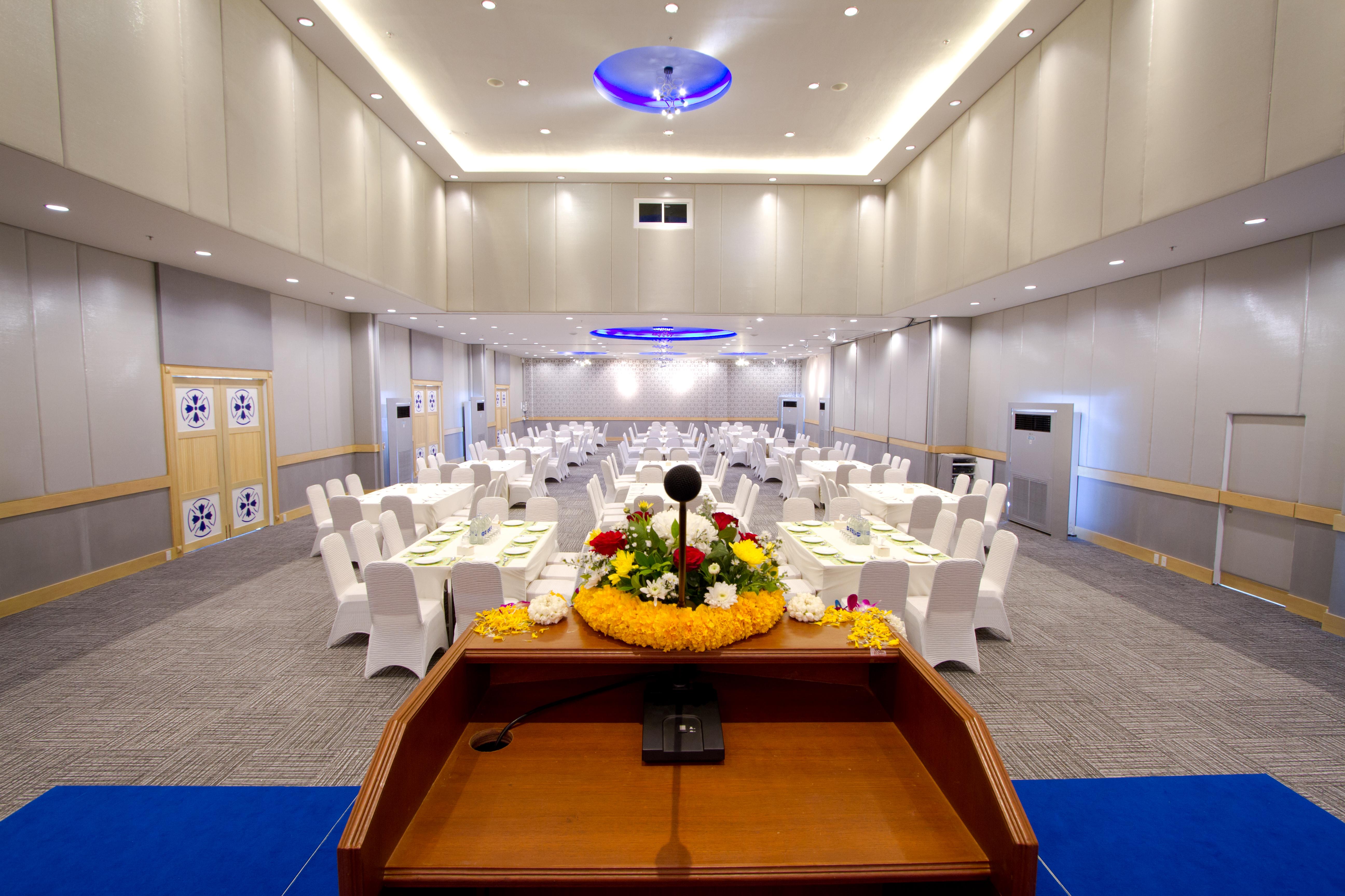 Bella Express Hotel Pattaya Exterior photo