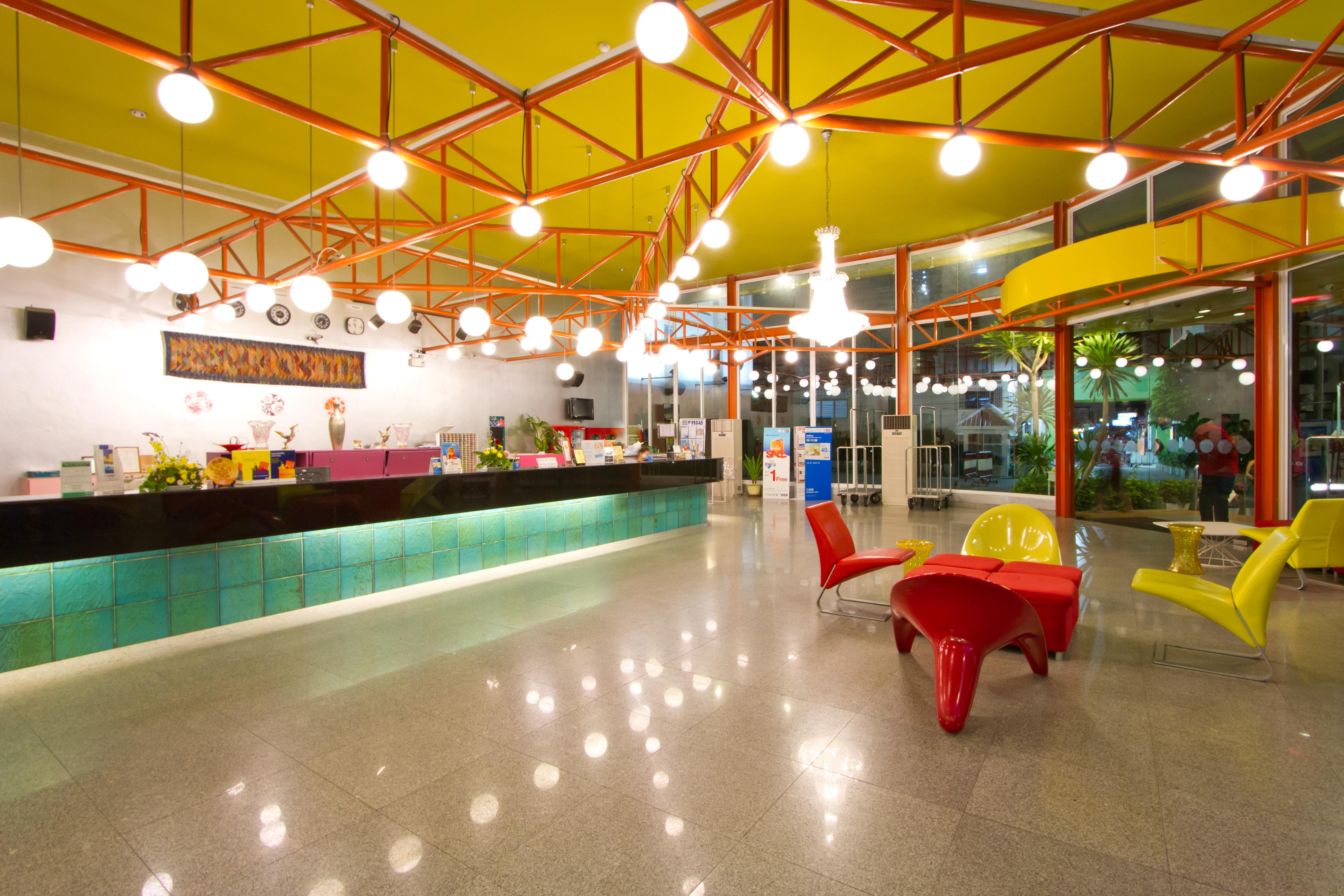 Bella Express Hotel Pattaya Exterior photo