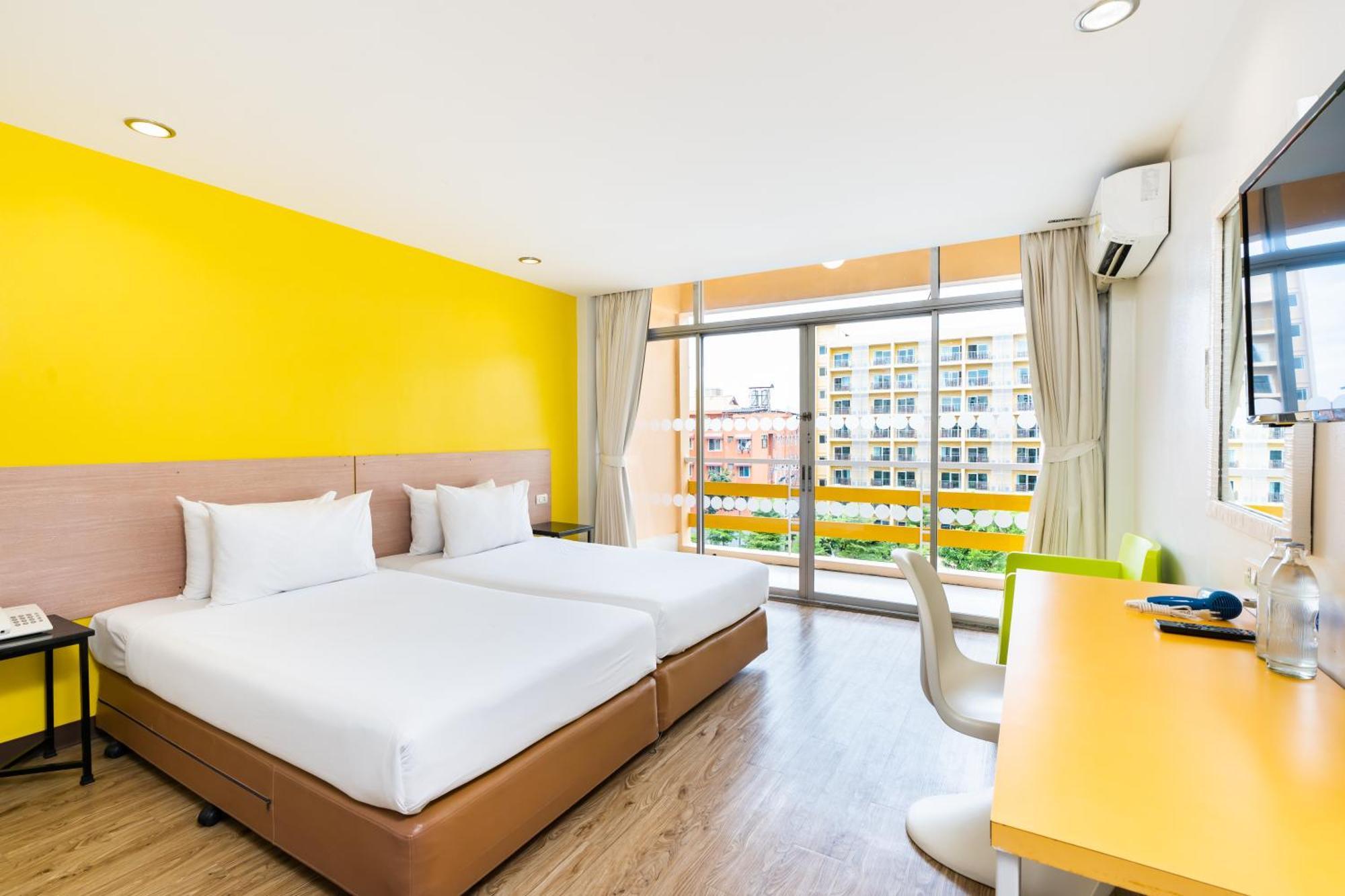 Bella Express Hotel Pattaya Exterior photo